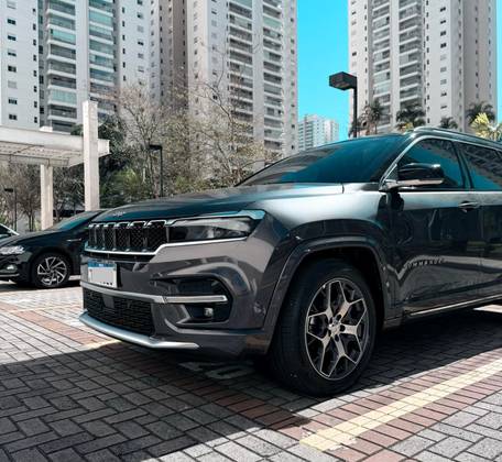 JEEP COMMANDER 1.3 T270 TURBO FLEX OVERLAND AT6 JEEP COMMANDER 1.3 T270 TURBO FLEX OVERLAND AT6